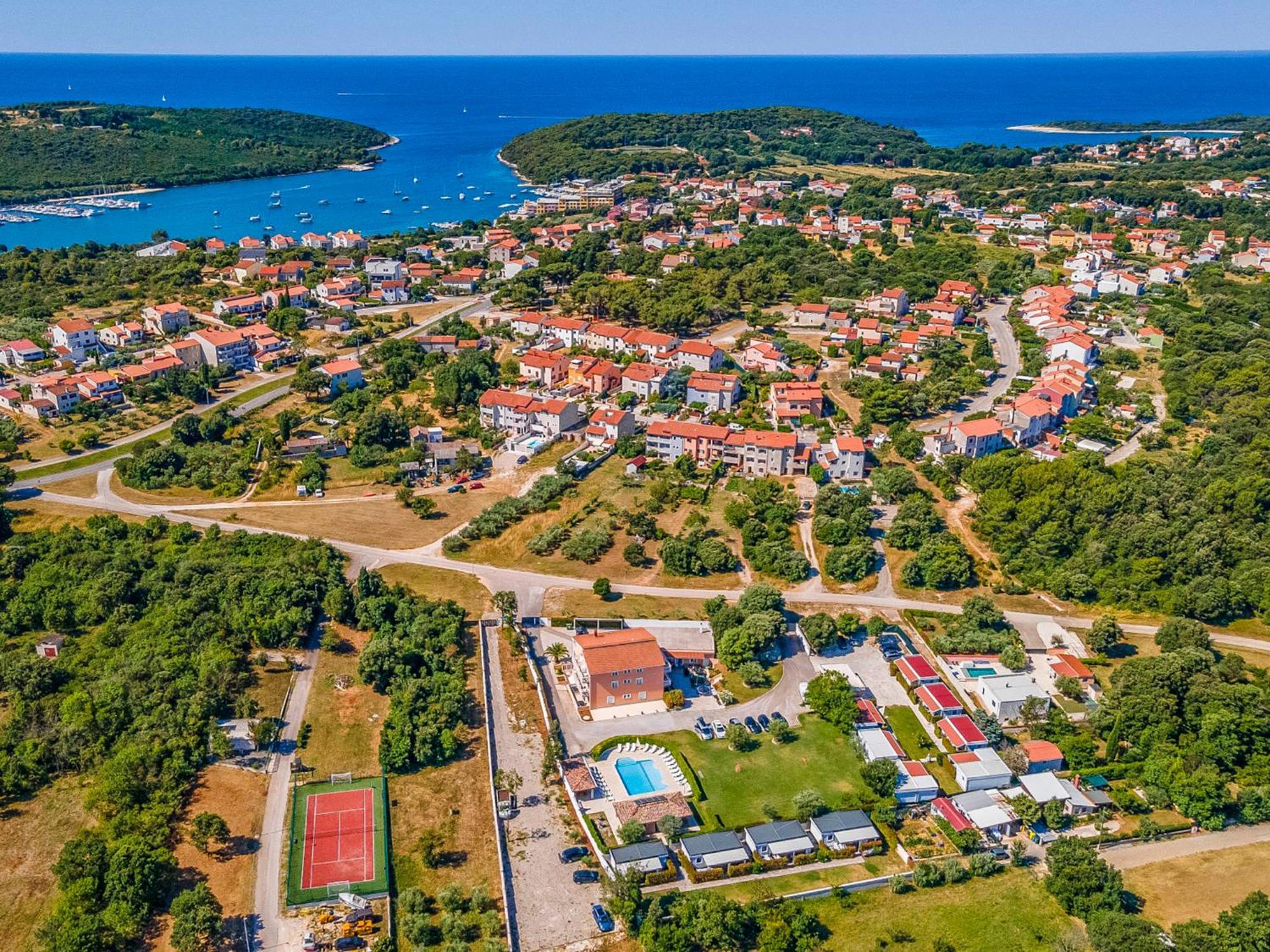 Superior-5 By Interhome * Pula