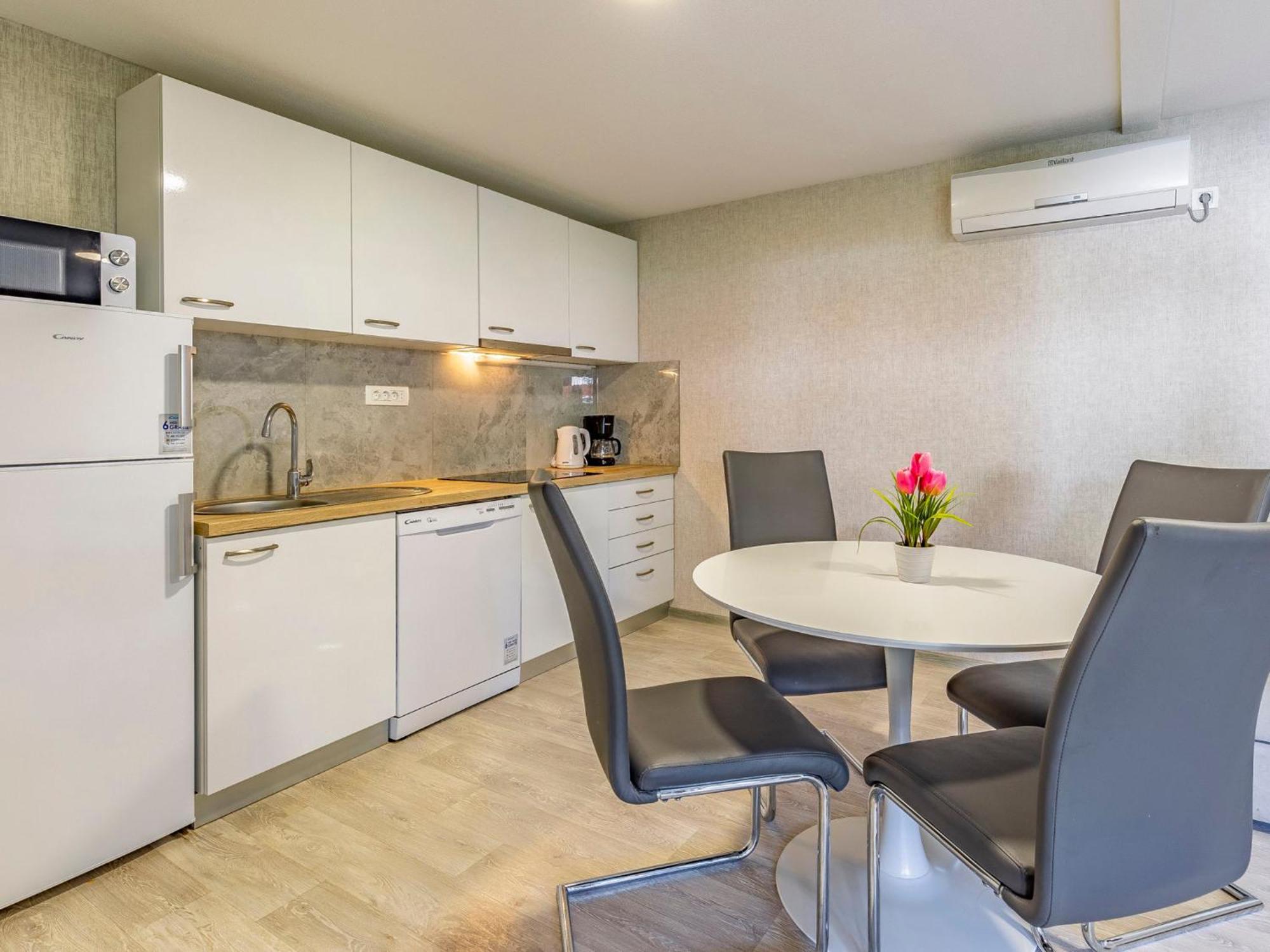 Holiday home Superior-5 By Interhome