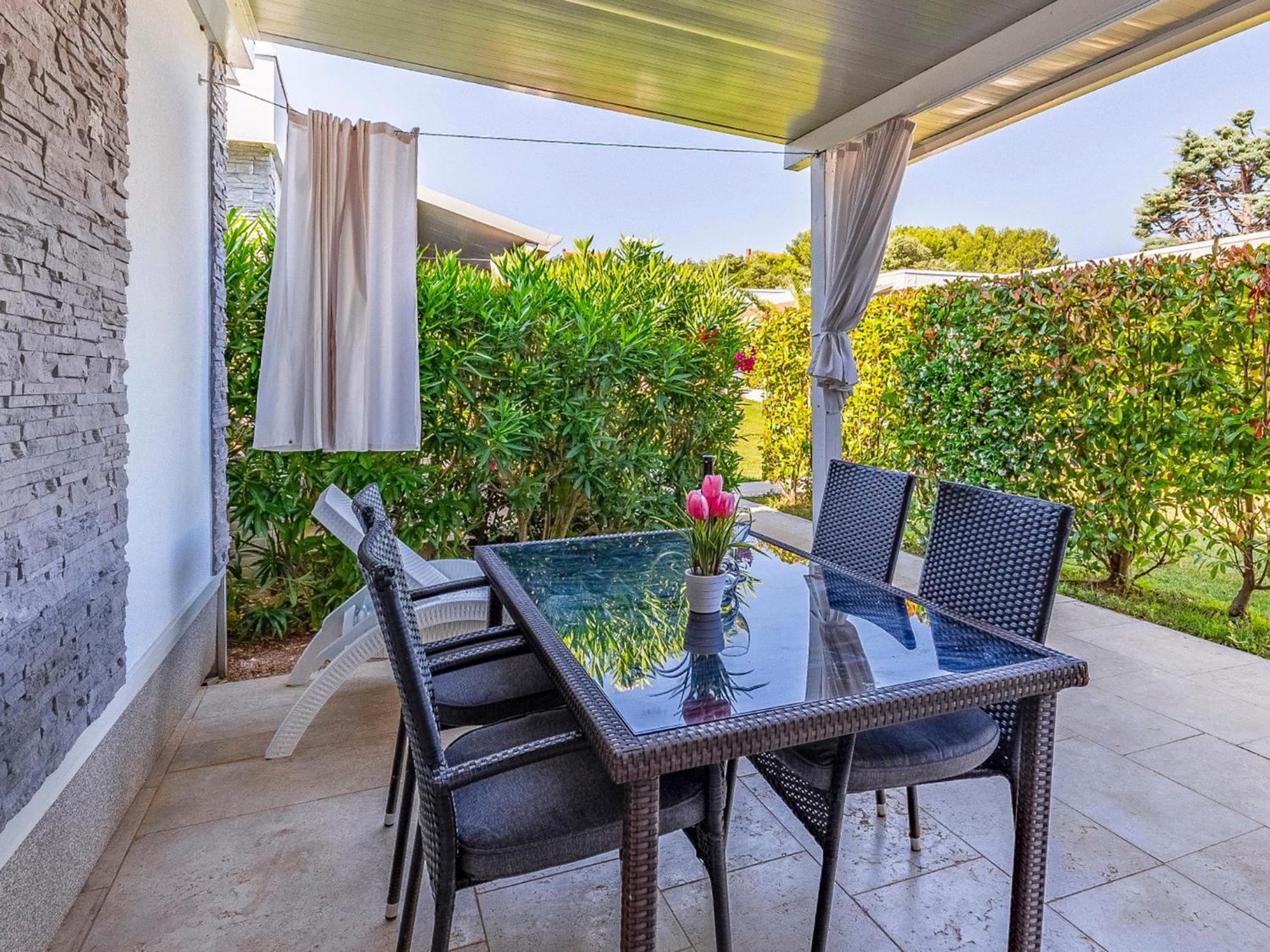 Superior-5 By Interhome * Pula